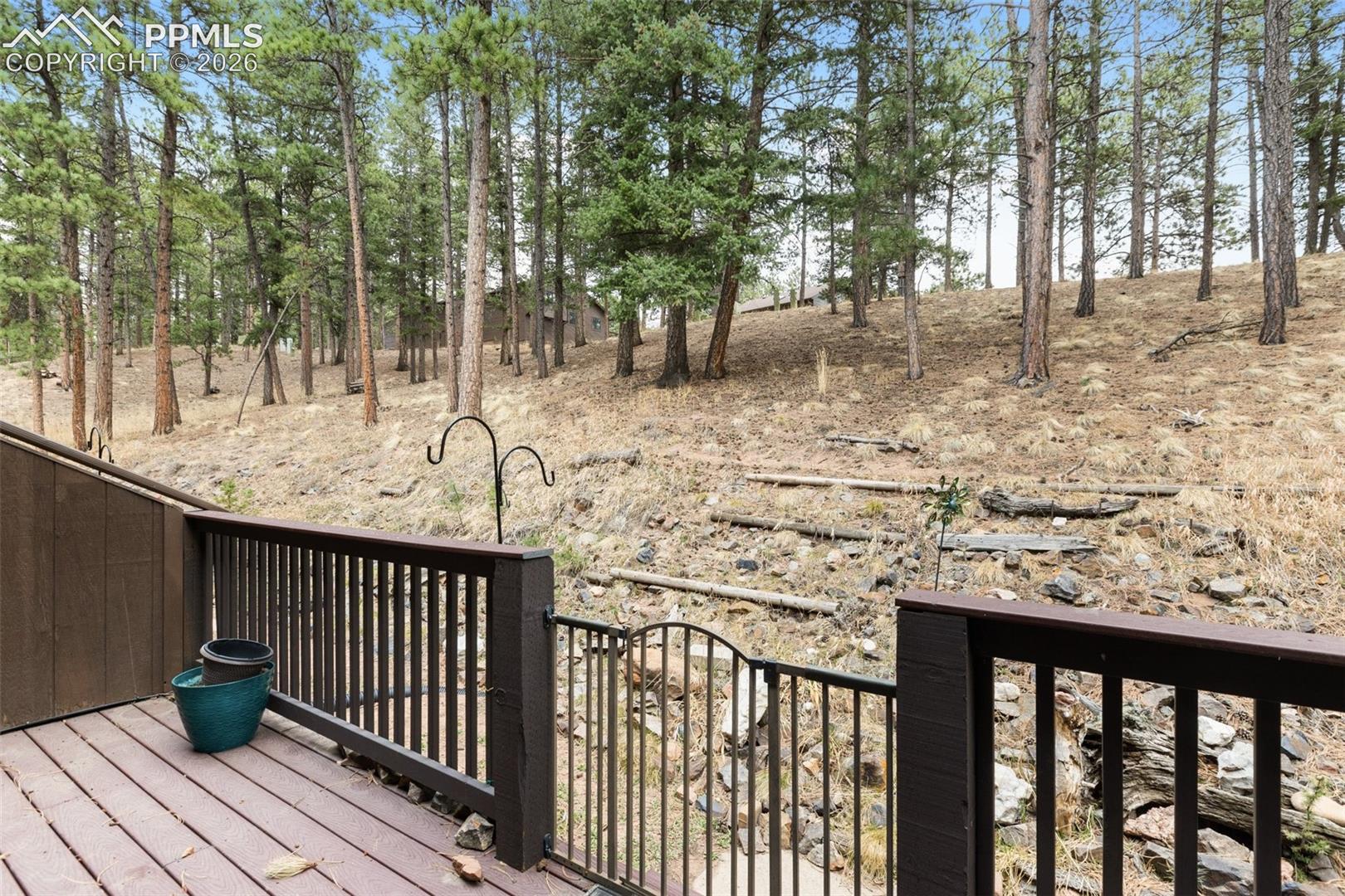 560 Manor Court Unit: C