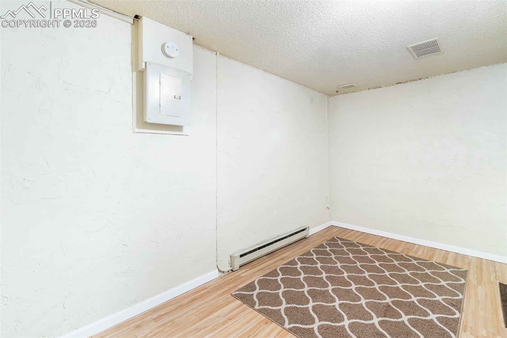 560 Manor Court Unit: C