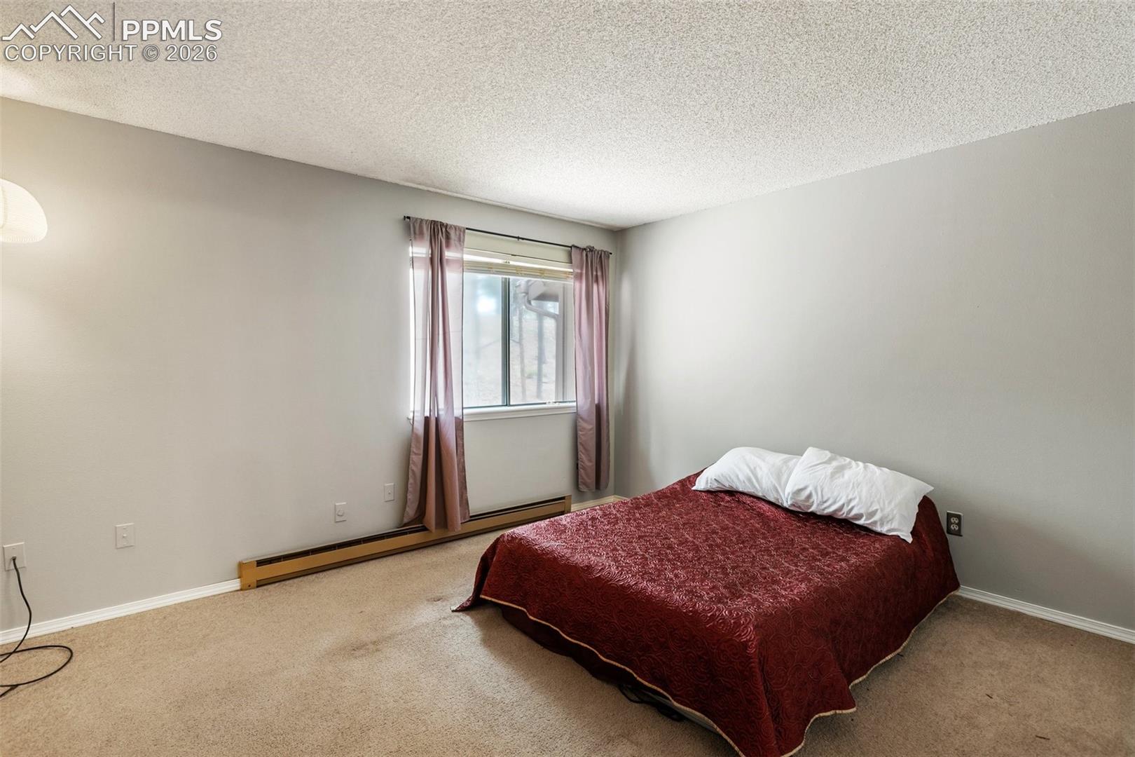 560 Manor Court Unit: C
