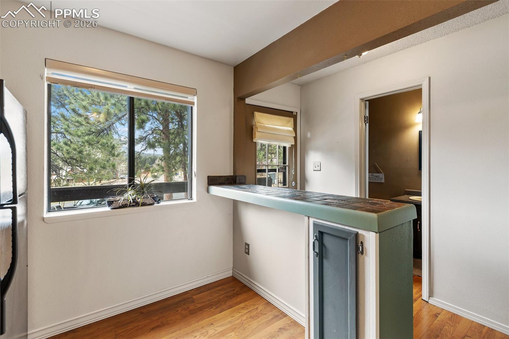 560 Manor Court Unit: C