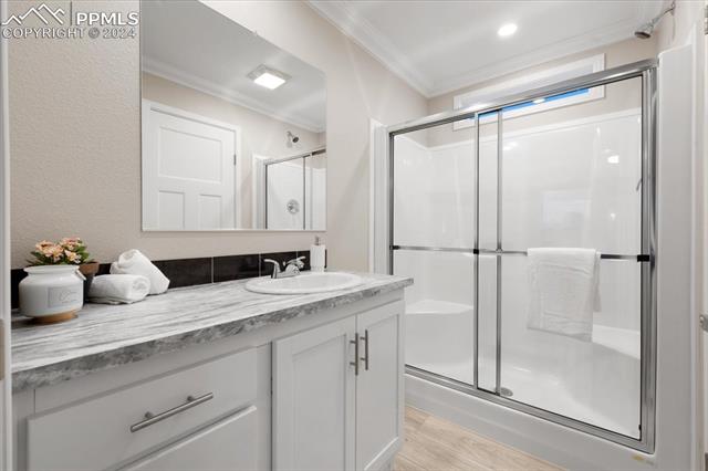 503 E Fredonia Drive