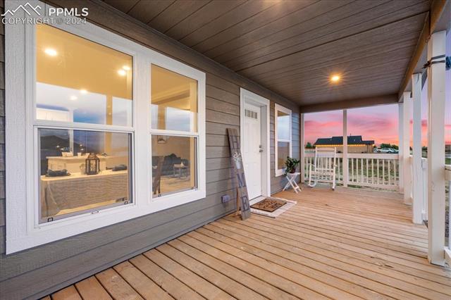 503 E Fredonia Drive