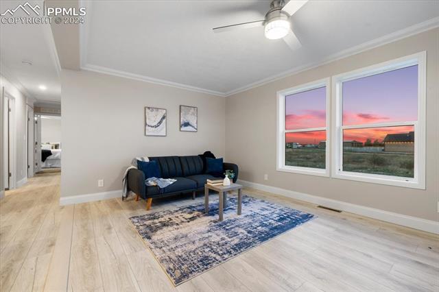 503 E Fredonia Drive