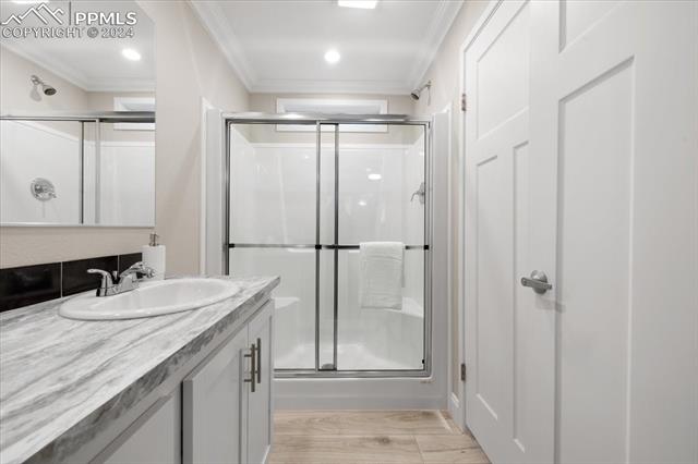 503 E Fredonia Drive