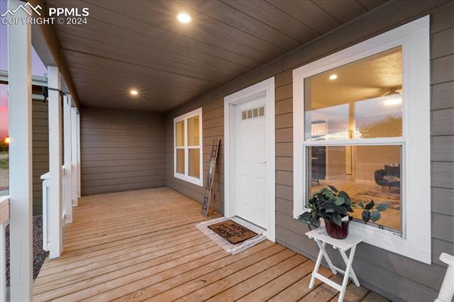 503 E Fredonia Drive