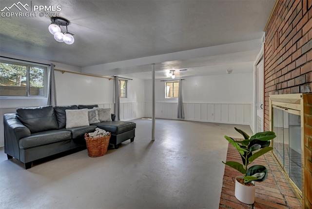 4665 Fox Road