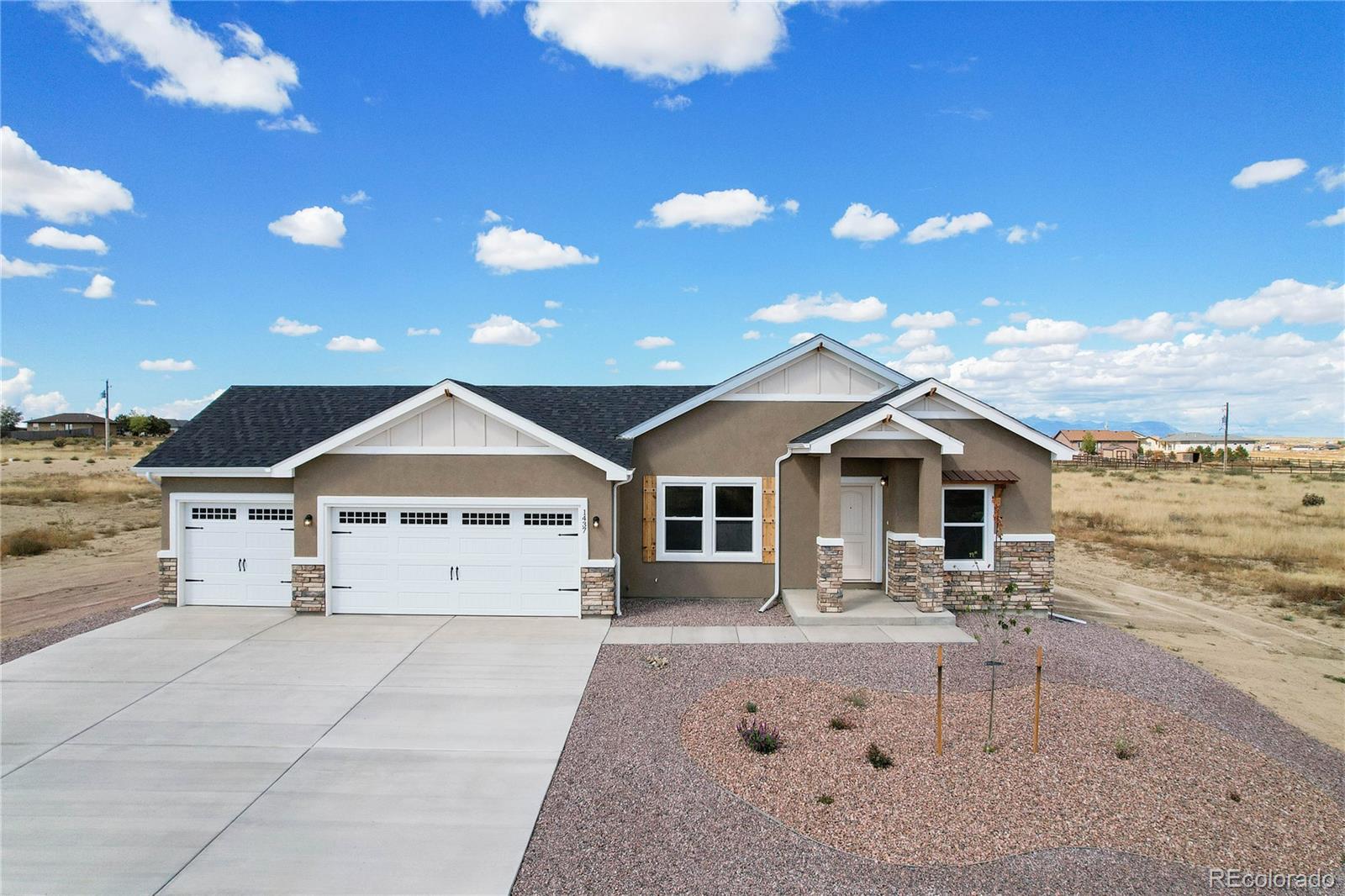 1437 N Chuckwagon Lane