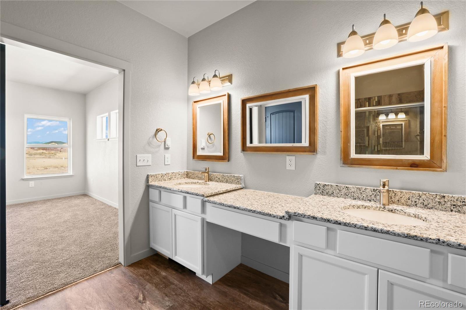 1437 N Chuckwagon Lane