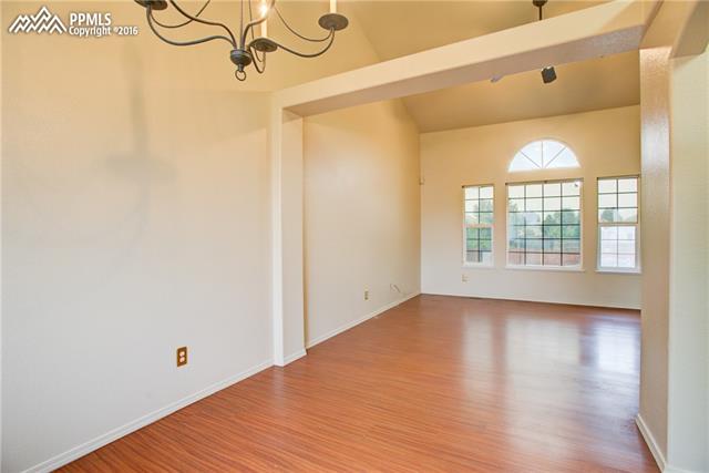 863 S Candlestar Loop