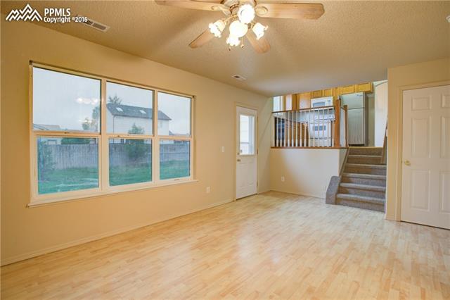 863 S Candlestar Loop