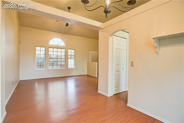 863 S Candlestar Loop