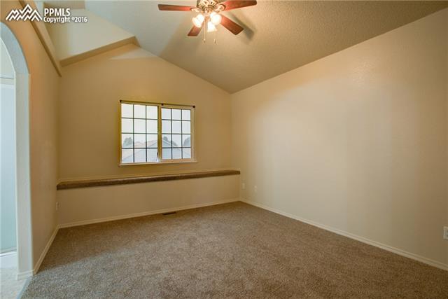 863 S Candlestar Loop