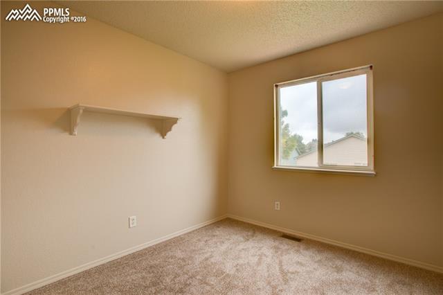 863 S Candlestar Loop