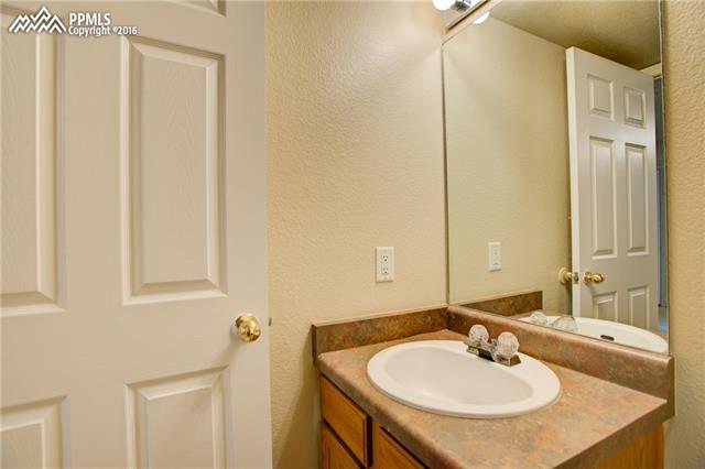 863 S Candlestar Loop