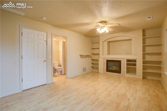 863 S Candlestar Loop