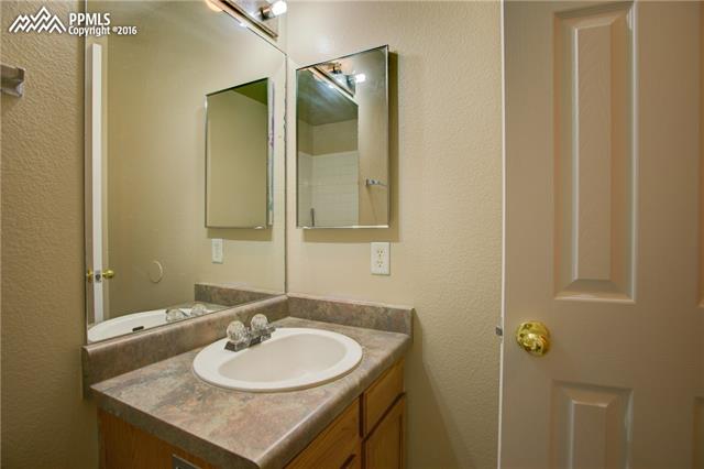 863 S Candlestar Loop