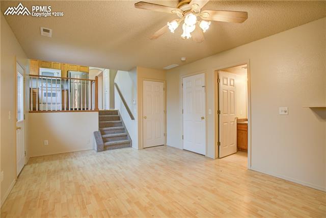 863 S Candlestar Loop