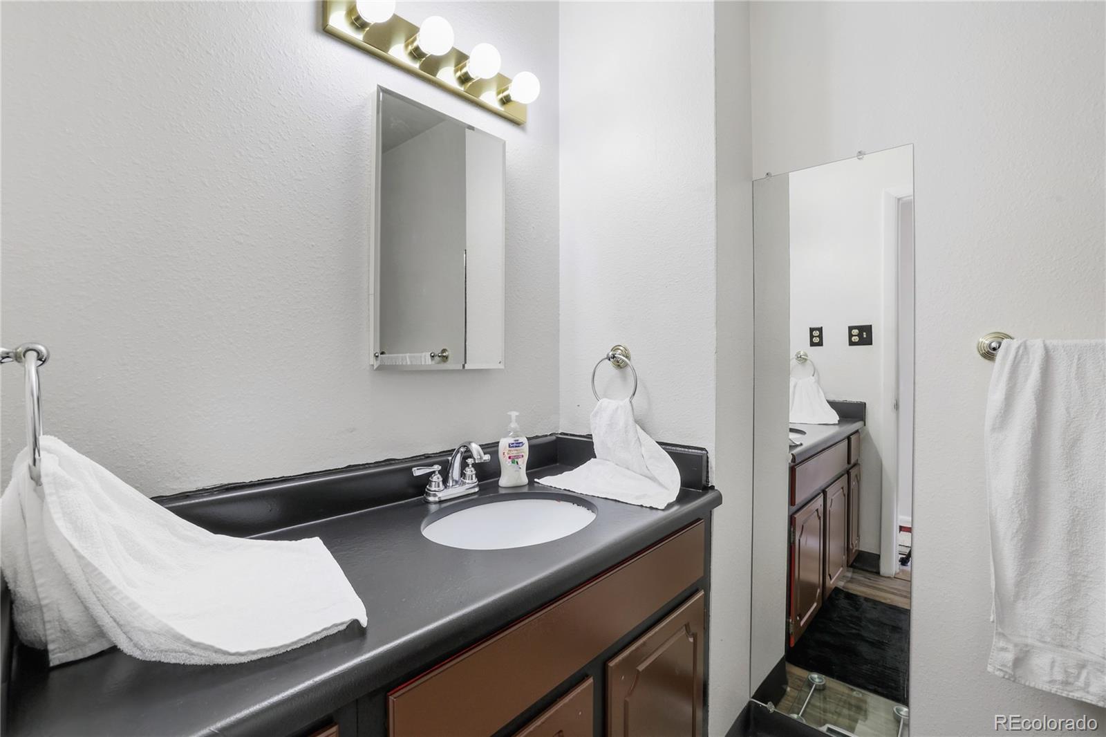 2905 Mesa Road Unit: B