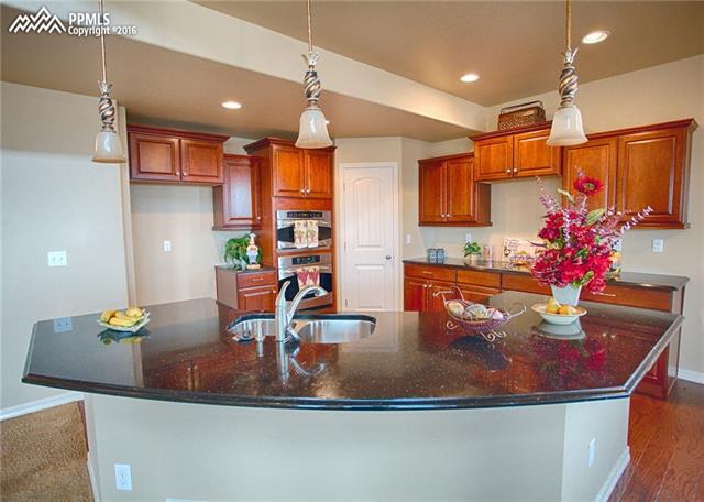 7695 Wrangler Ridge Drive