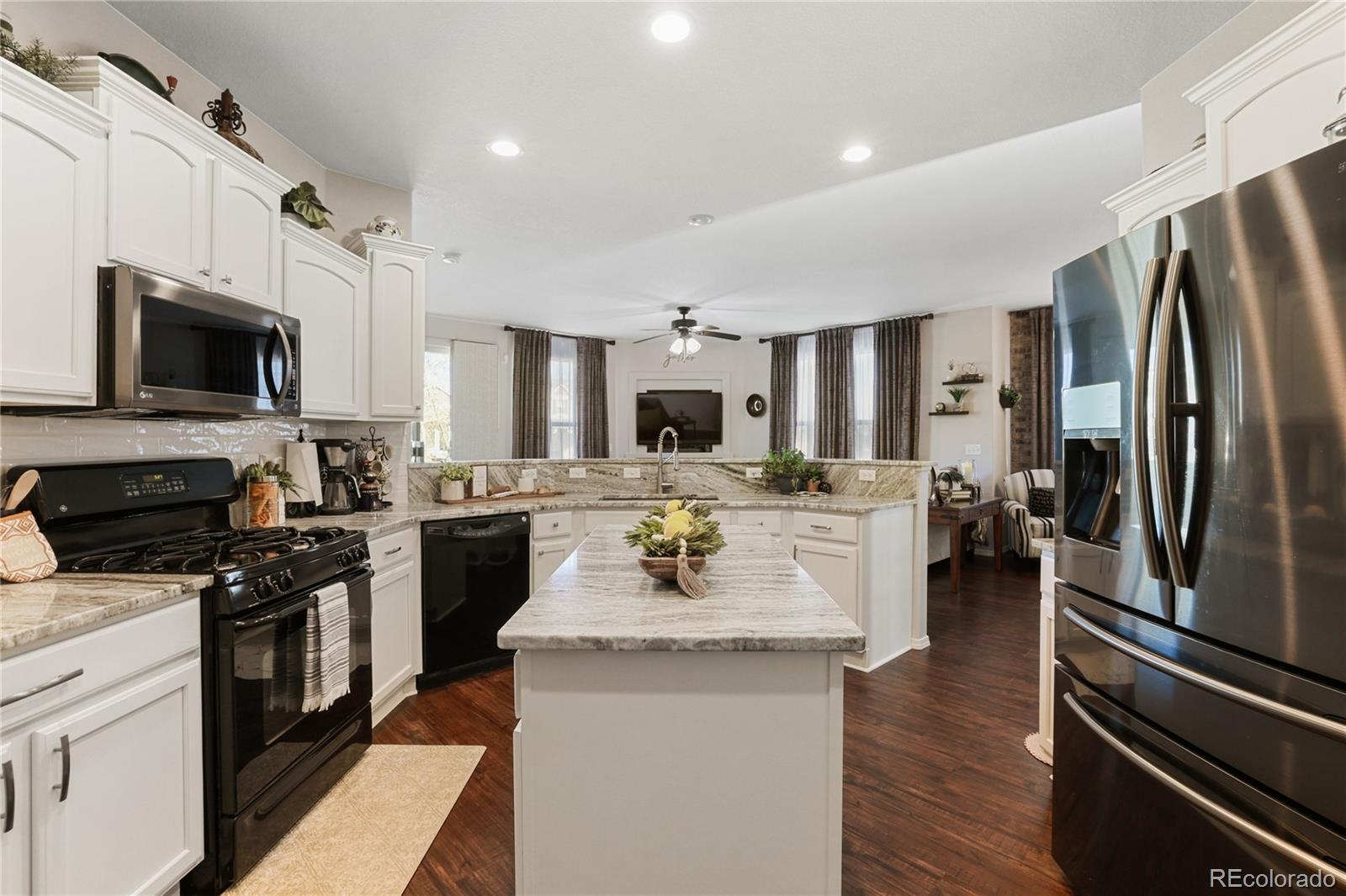 6435 Coyote Ridge Court