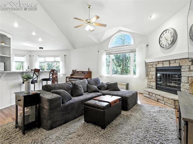 18370 Lazy Summer Way