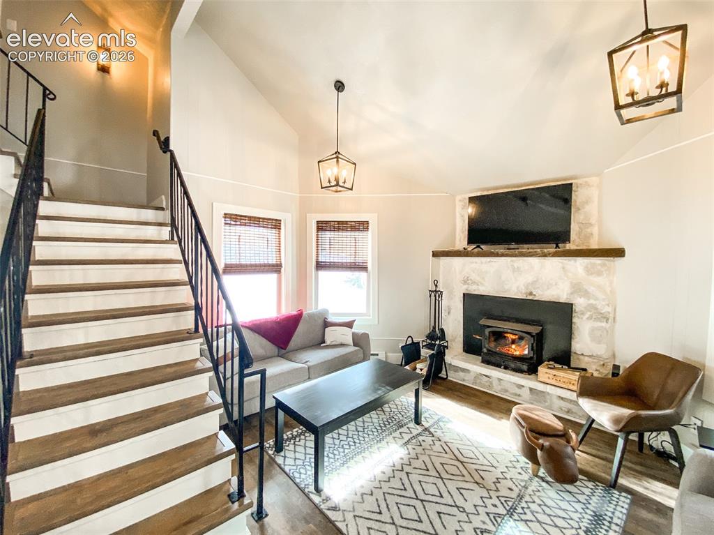 193 Range Road Unit: 1