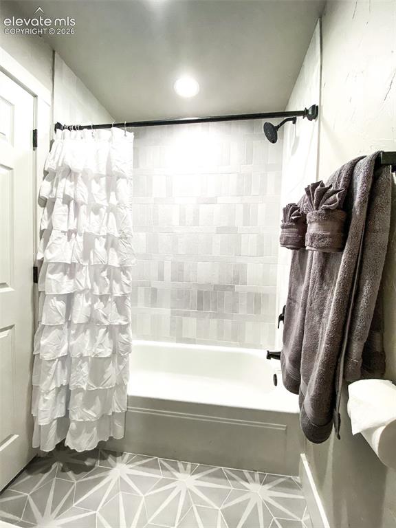 193 Range Road Unit: 1