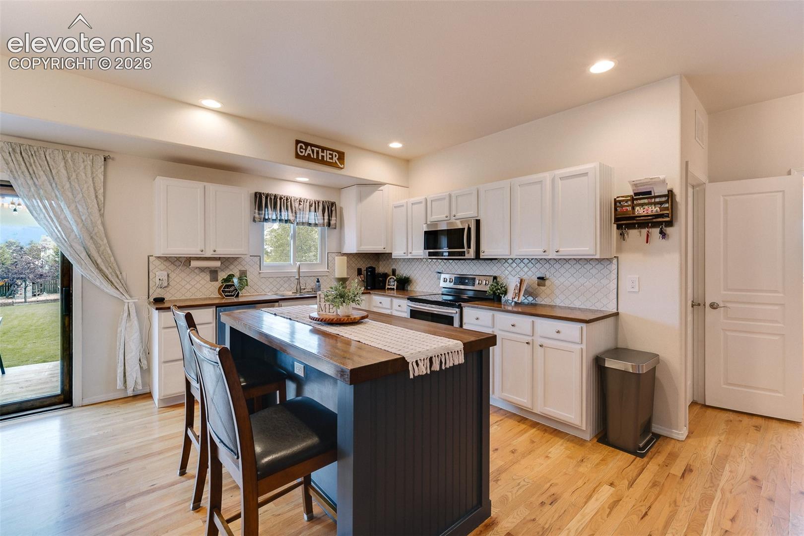 9509 Bur Oak Lane