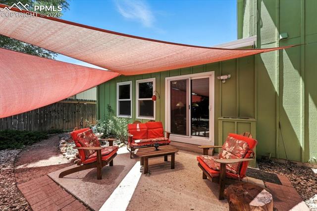 6641 W Gambol Quail Drive