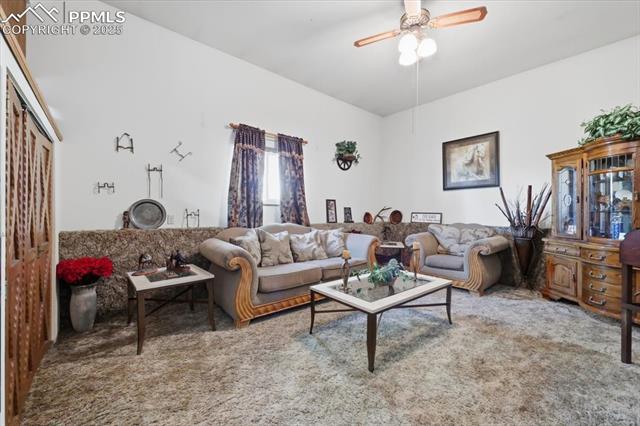 2202 N Ellicott Highway