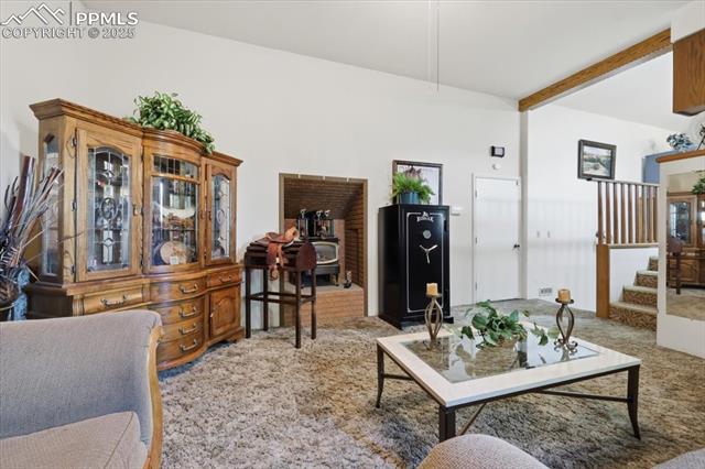 2202 N Ellicott Highway