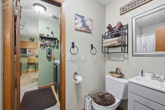 2202 N Ellicott Highway