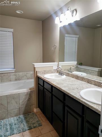 6046 Meadowbank Lane