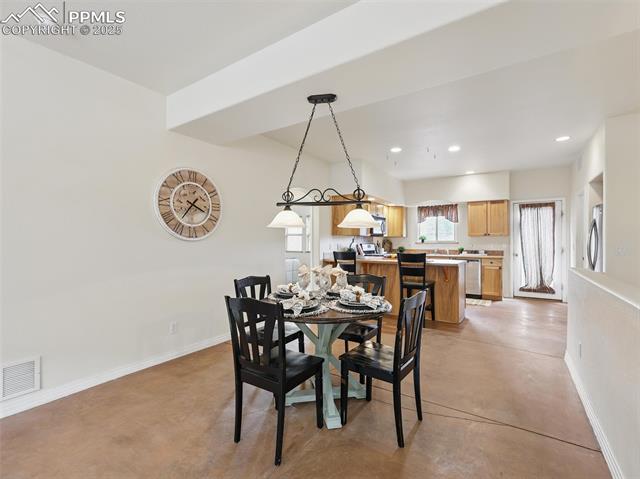 18 Taos Place