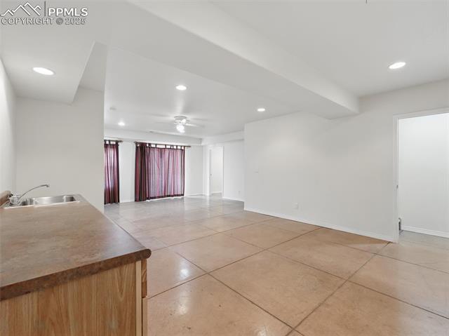 18 Taos Place