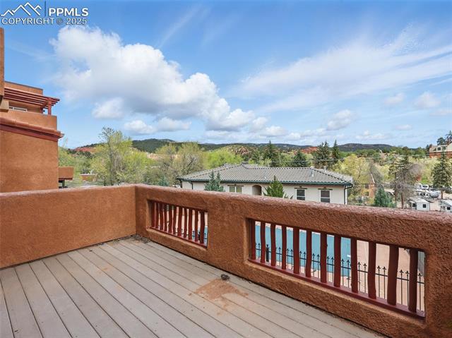 18 Taos Place