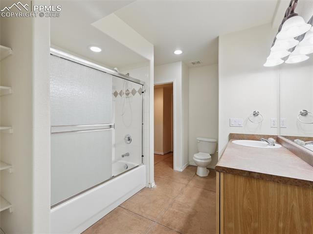 18 Taos Place