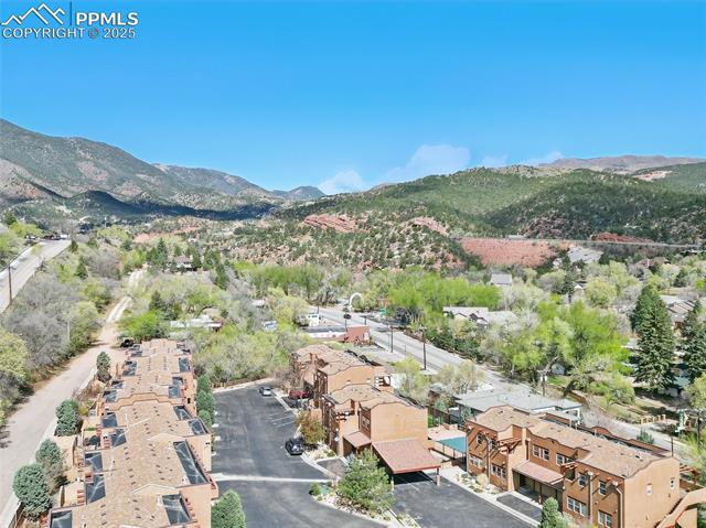 18 Taos Place