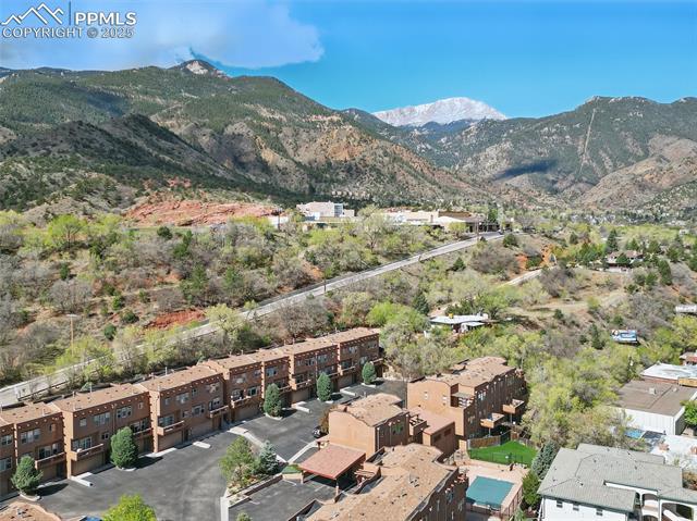18 Taos Place