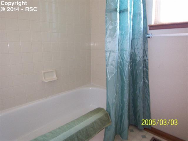 3215 Flying Horse Road