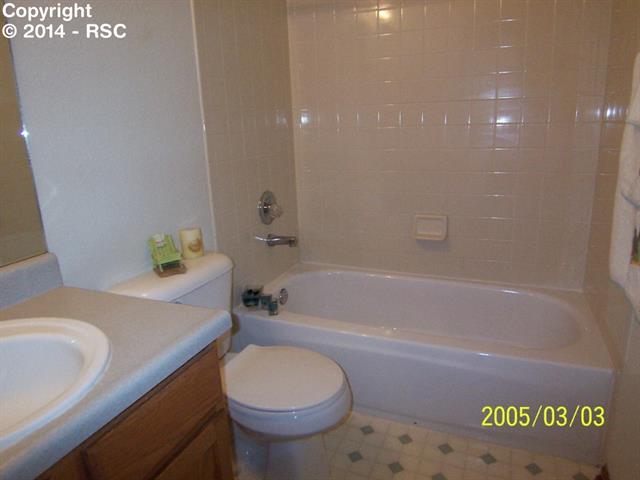 3215 Flying Horse Road