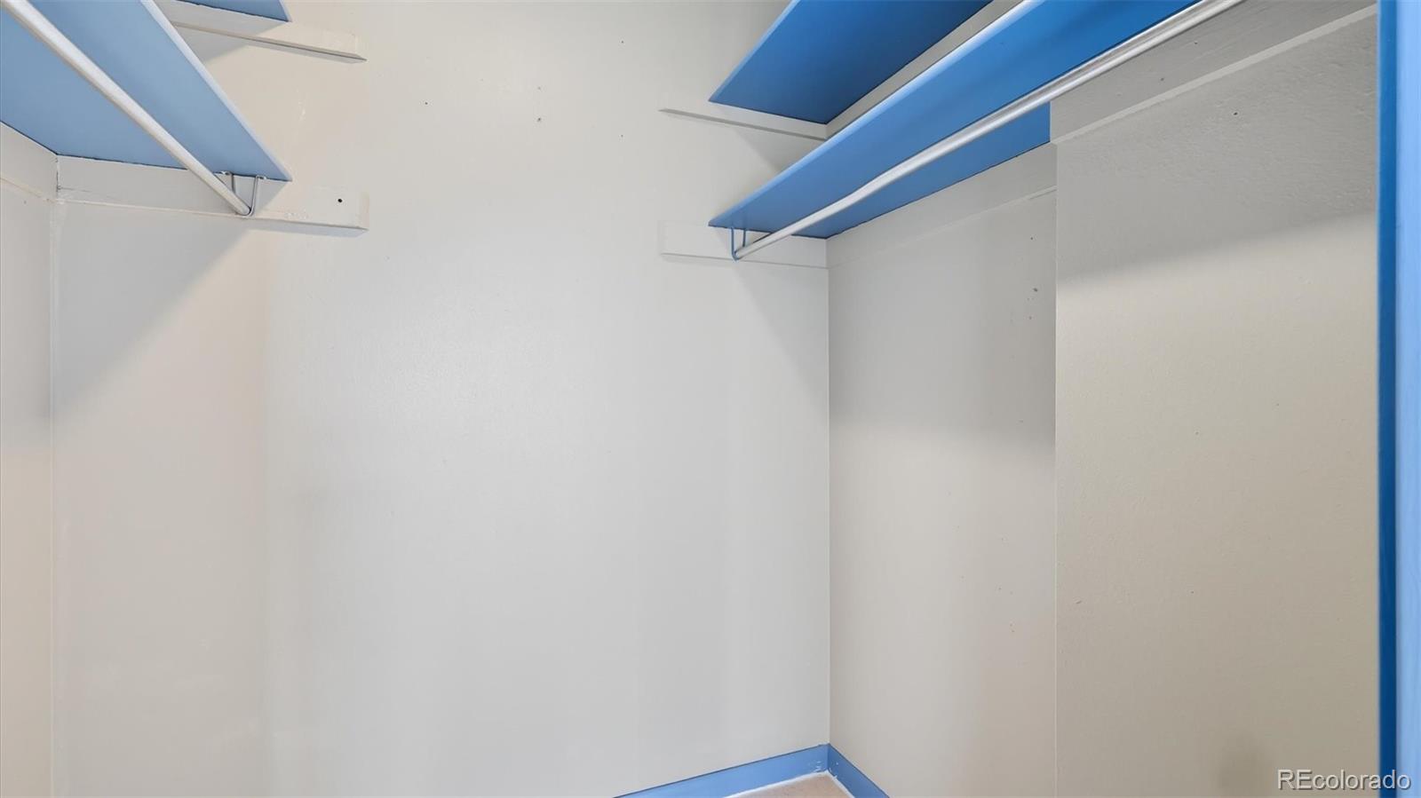 411 Lakewood Circle Unit: B709