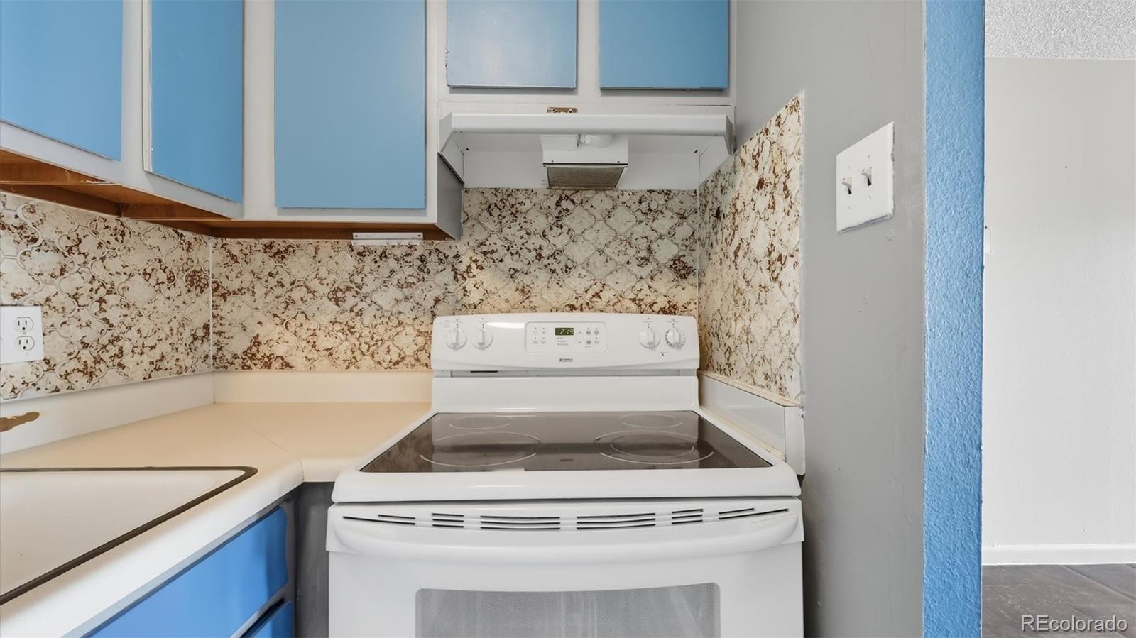 411 Lakewood Circle Unit: B709