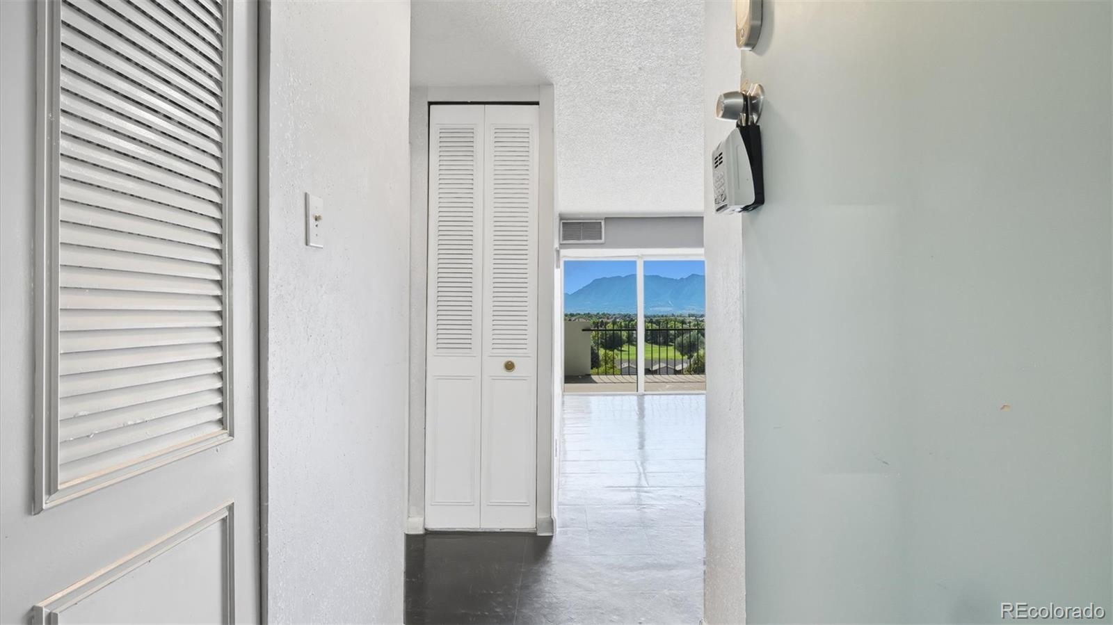 411 Lakewood Circle Unit: B709