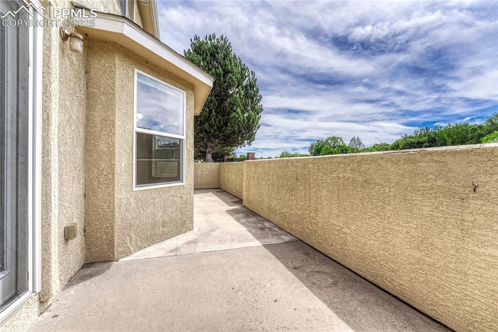 3275 Chestnut Glen Lane