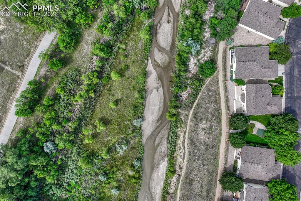 3275 Chestnut Glen Lane