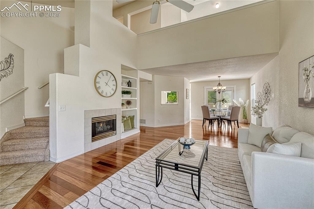 3275 Chestnut Glen Lane