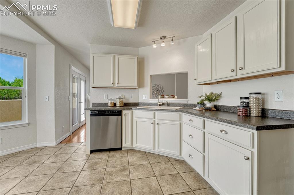 3275 Chestnut Glen Lane