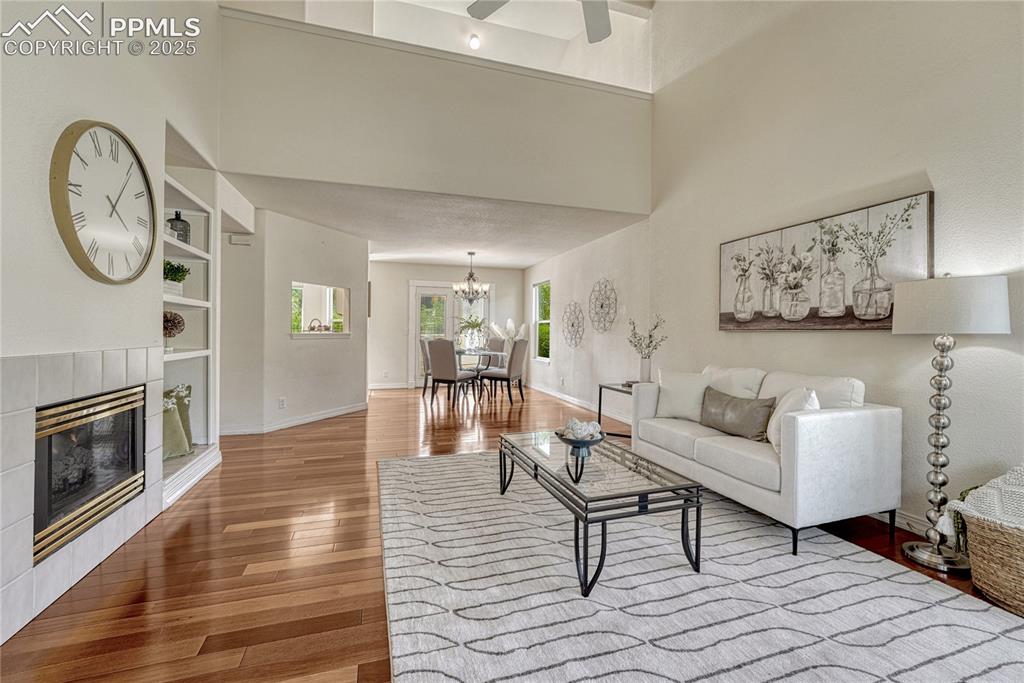 3275 Chestnut Glen Lane