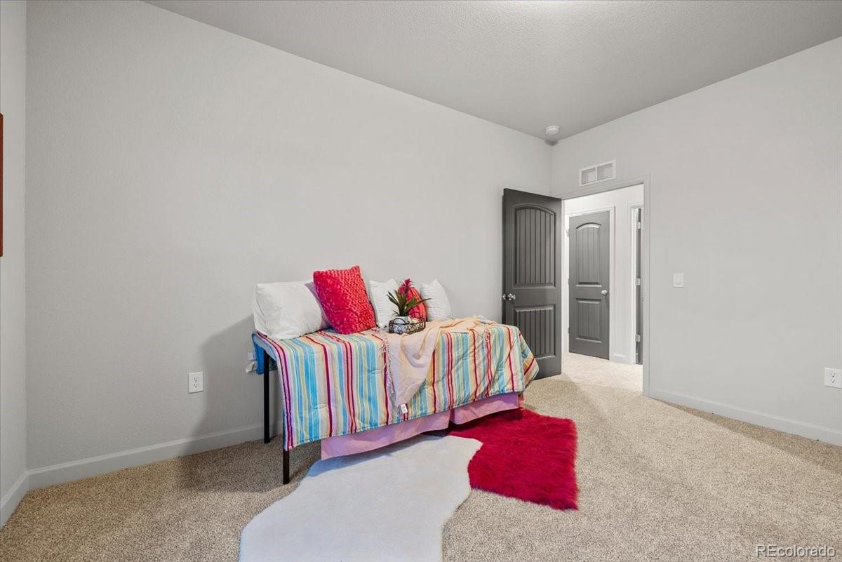 6986 MARSHBERN Court